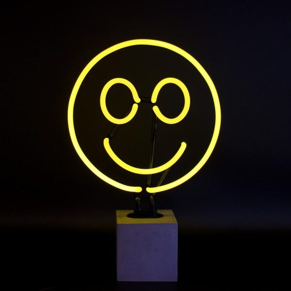 Concrete_Base_Neon_-_Smiley_-_Web_900x