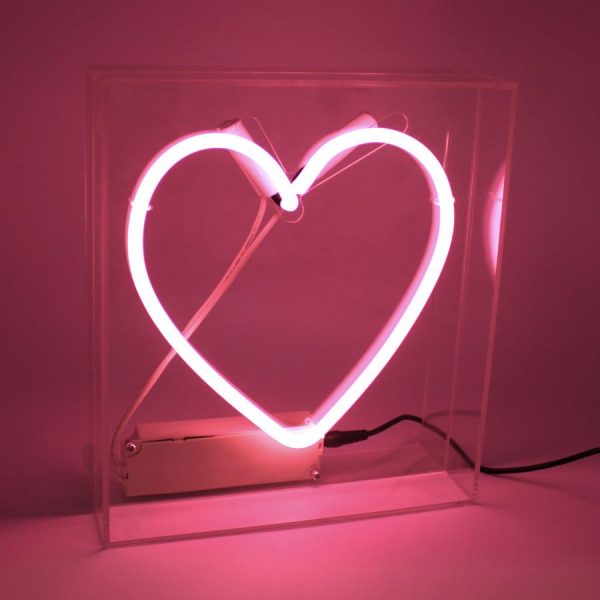 Pink_Heart_-_WEB_900x
